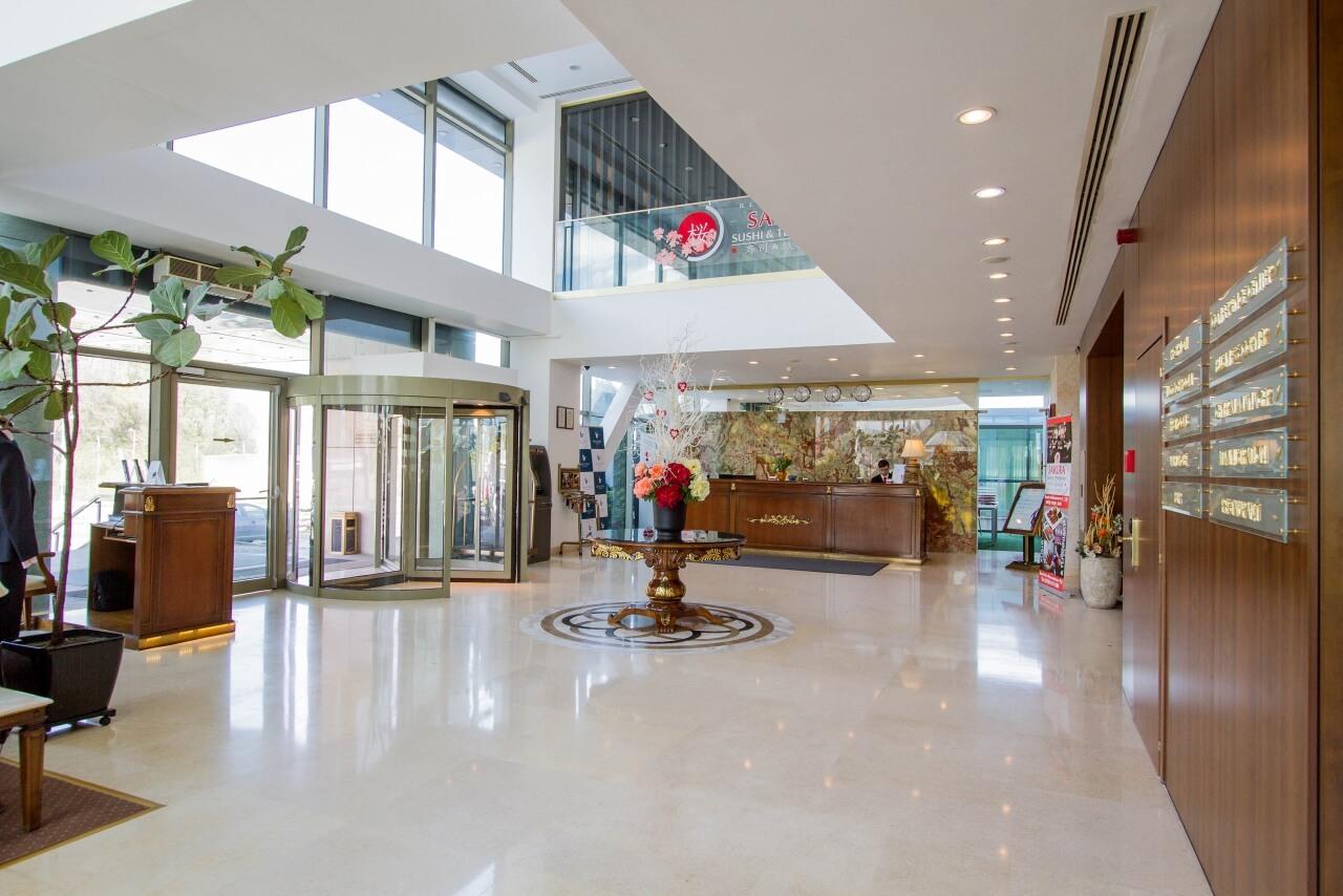 Hotel Hp Tower One Brasov Săcele Eksteriør bilde