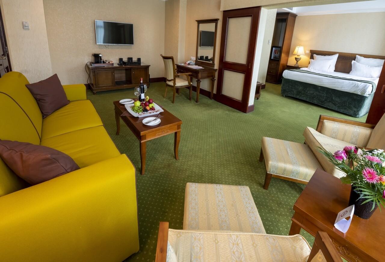 Hotel Hp Tower One Brasov Săcele Eksteriør bilde