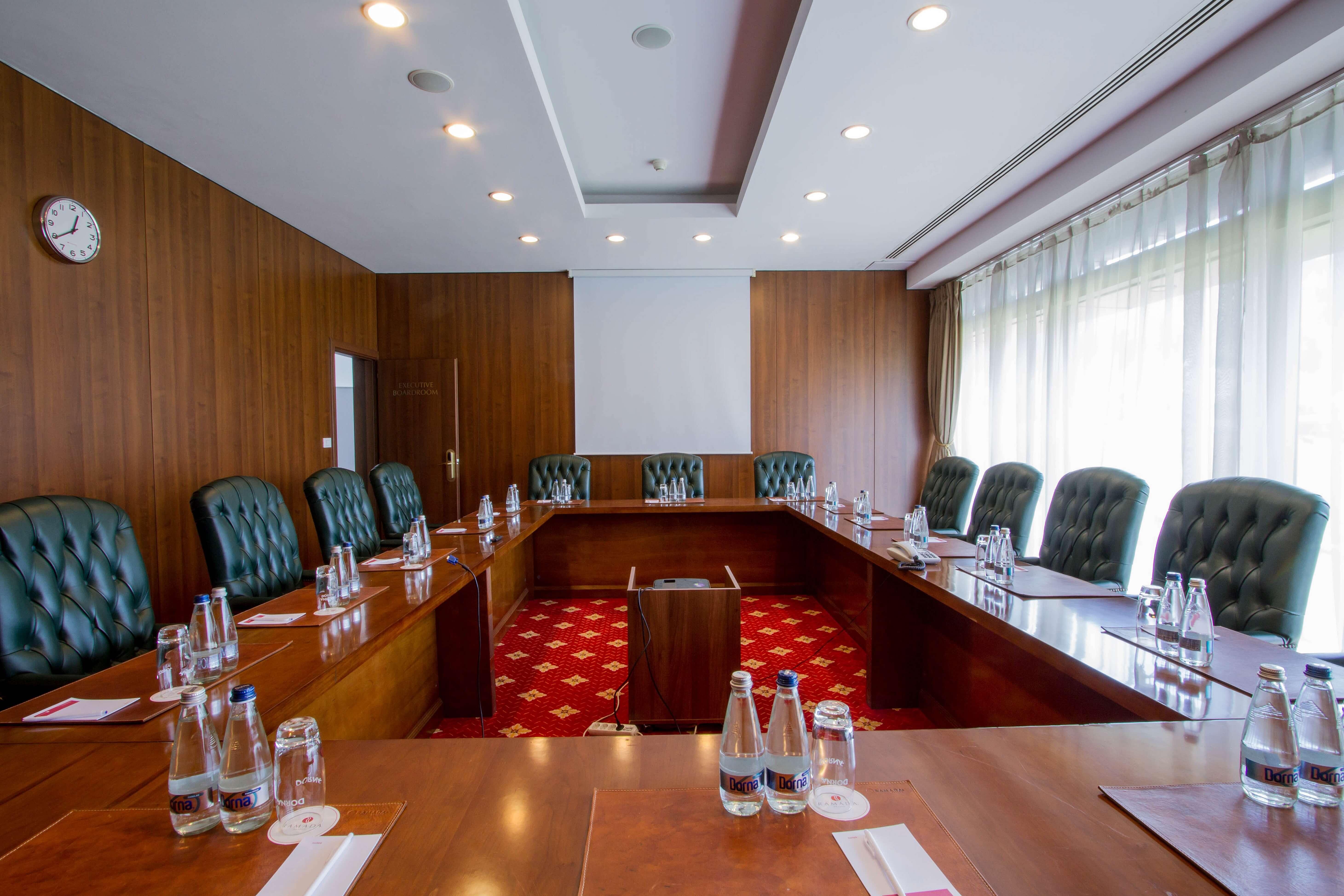 Hotel Hp Tower One Brasov Săcele Eksteriør bilde