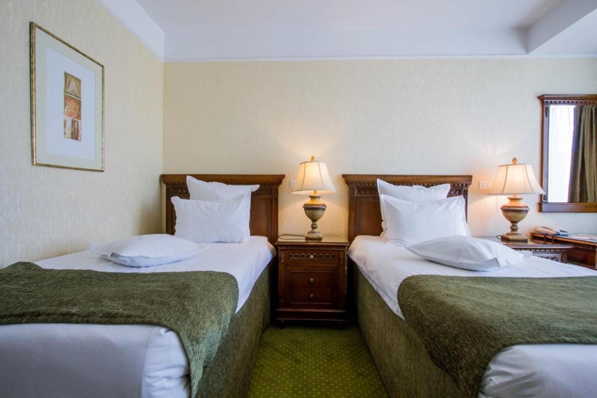 Hotel Hp Tower One Brasov Săcele Eksteriør bilde