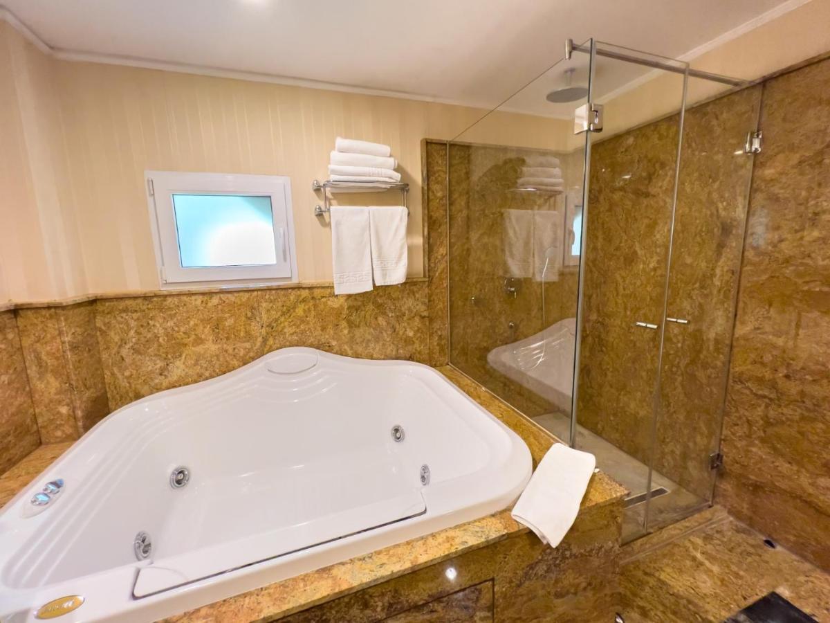 Hotel Hp Tower One Brasov Săcele Eksteriør bilde